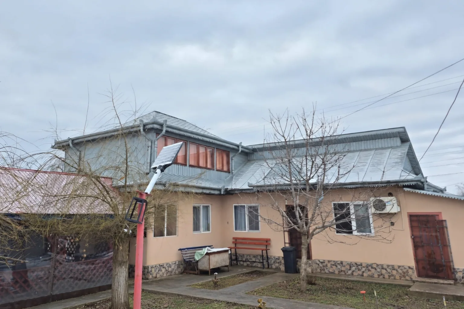 Înainte de schimbarea acoperișului