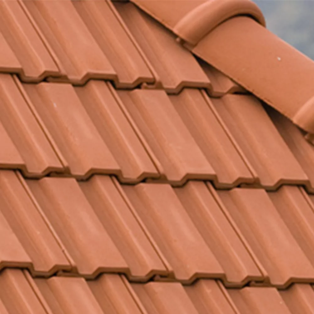 Model de țiglă ceramică în nuanță de teracotă
